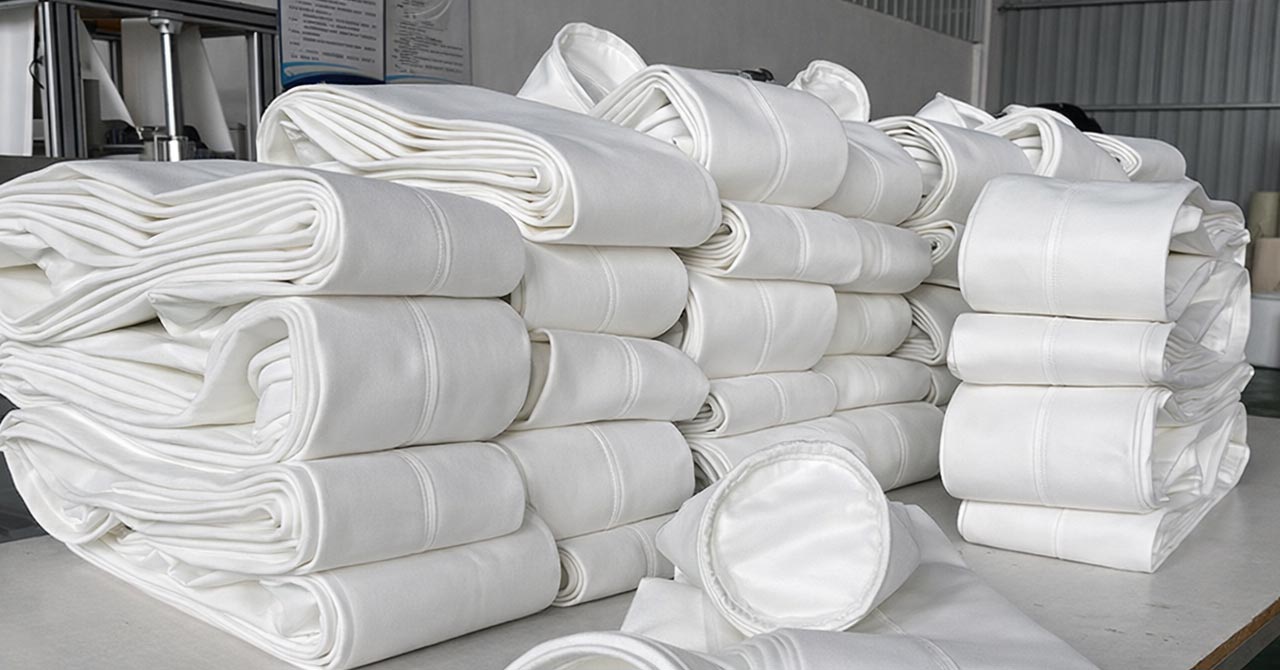 Singed polyester felt filter bags